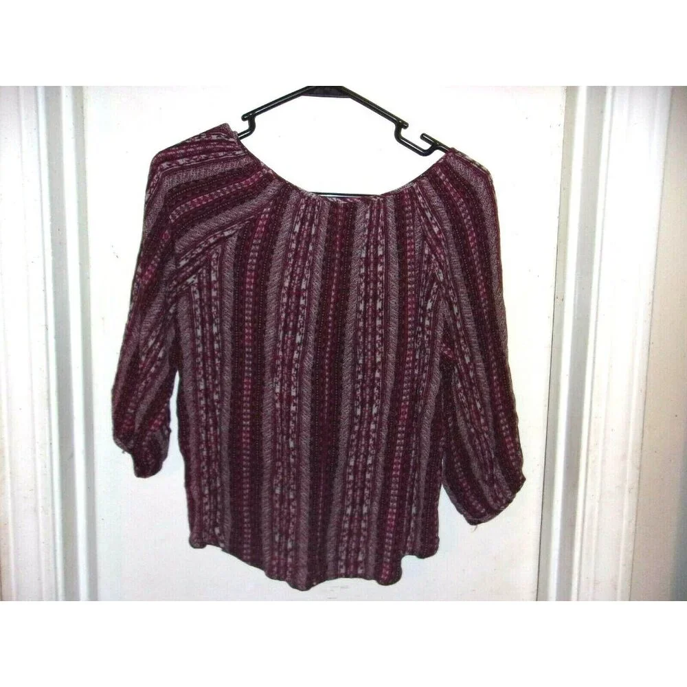 Forever 21 Pink White Purple Striped‎ Aztec Cropped Top S